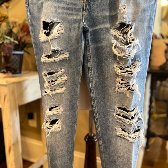 Ripped Denim Jeans - Picture 6 of 15
